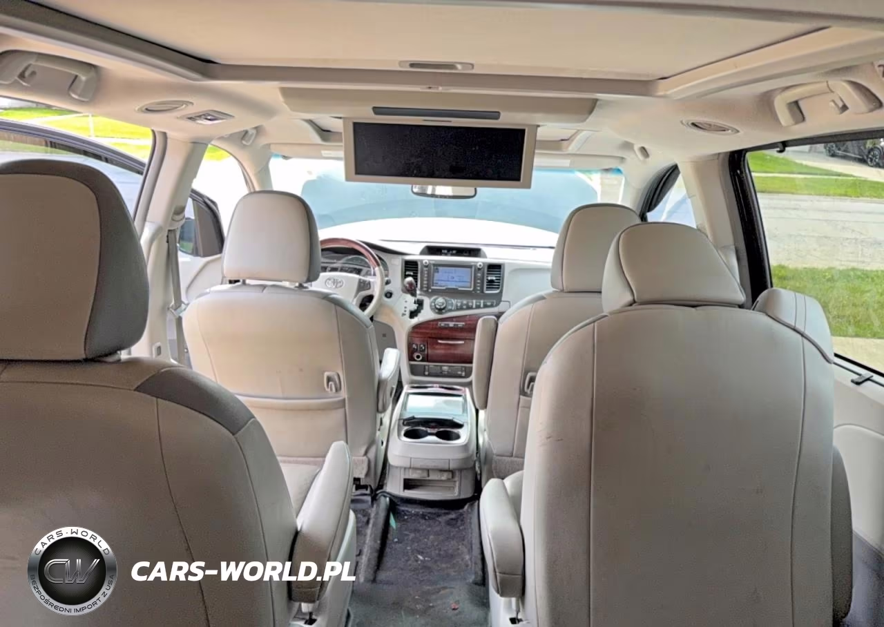 2011 Toyota Sienna Limited 7-Passenger VIN:5TDDK3DC6BS025325 - 9