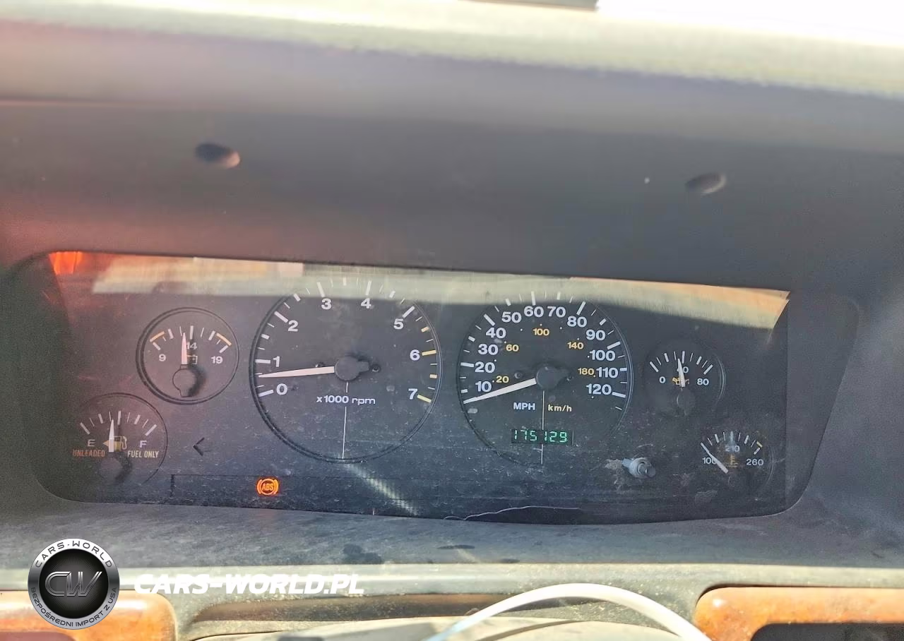 1998 Jeep Grand Cherokee Laredo VIN:1J4GZ58Y3WC365799 - 9