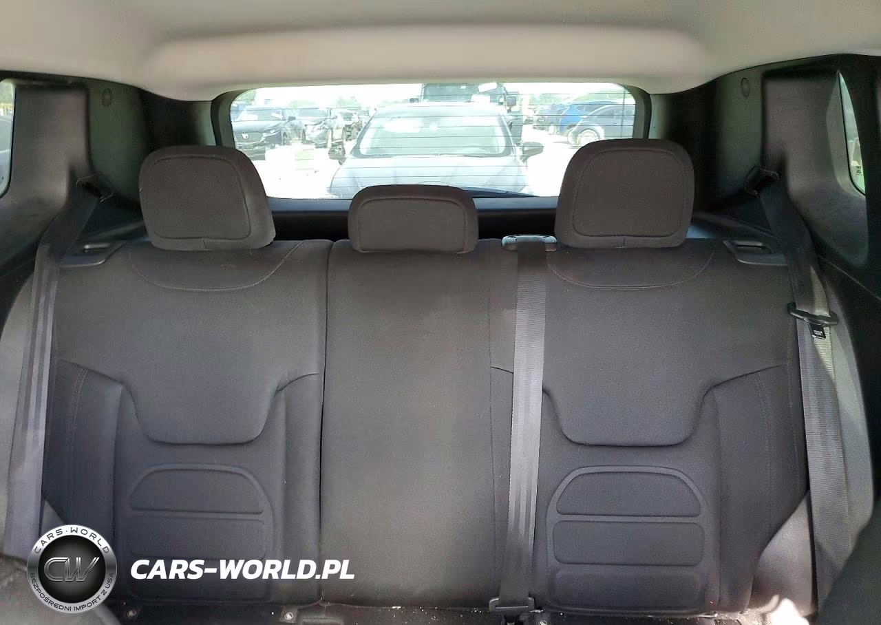 2020 Jeep Renegade Latitude VIN:ZACNJABB7LPL83907 - 10