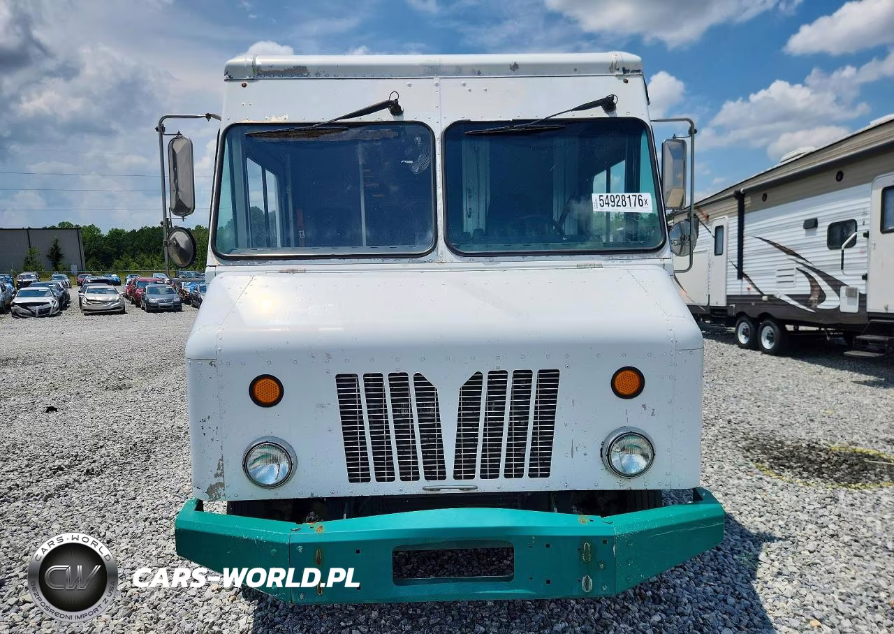 2015 Freightliner Mt45 G Delivery Truck VIN:4UZAC2DV4FCGP3280 - 5