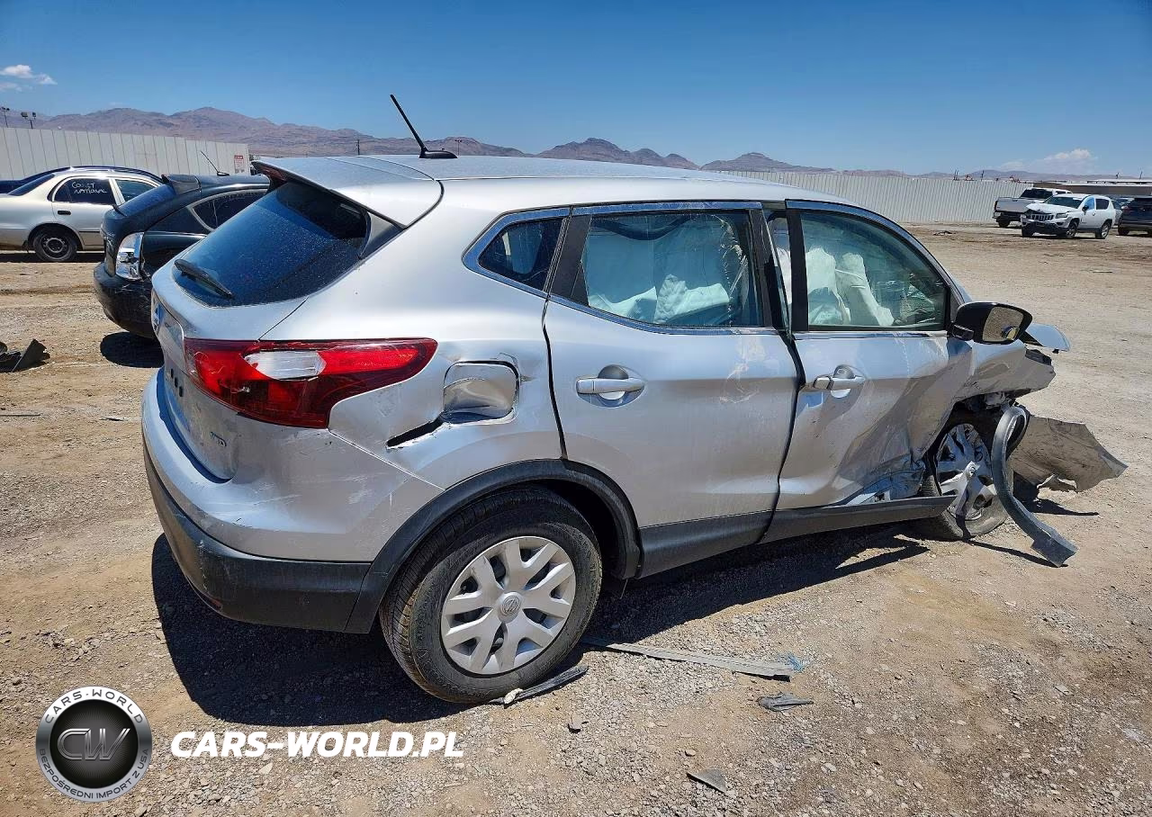 2018 Nissan Rogue Sport S VIN:JN1BJ1CR7JW259589 - 3