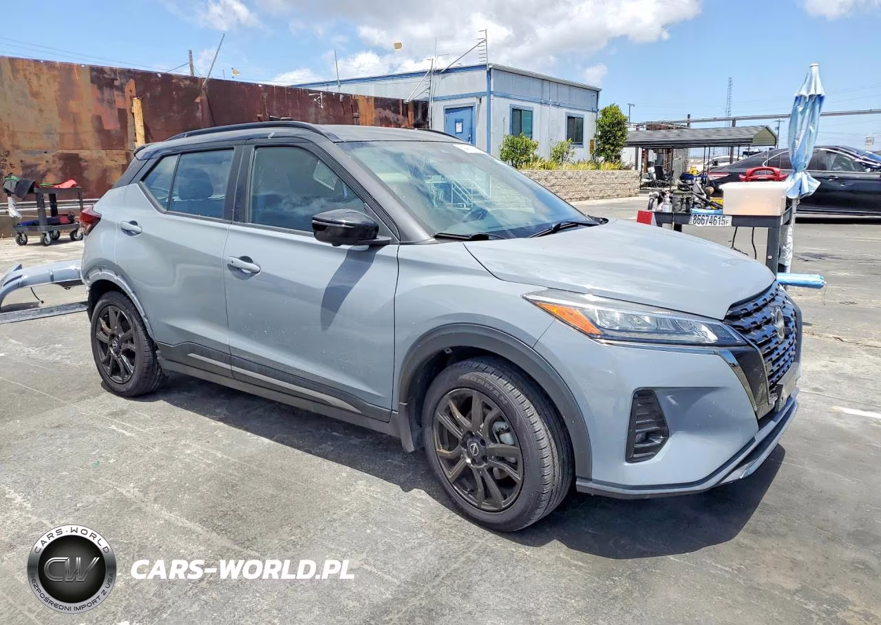 2023 Nissan Kicks Sr VIN:3N1CP5DV7PL500362 - 4