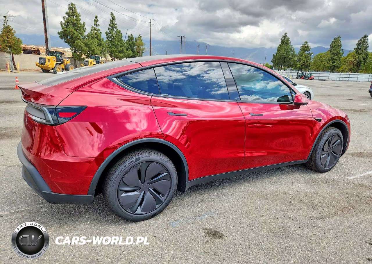 2026 Tesla Model Y VIN:7SAYGDED8TF613722 - 3