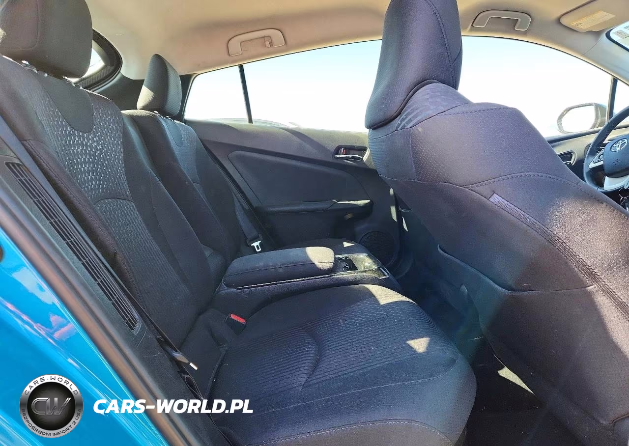 2017 Toyota Prius Prime Plus VIN:JTDKARFP2H3067126 - 10