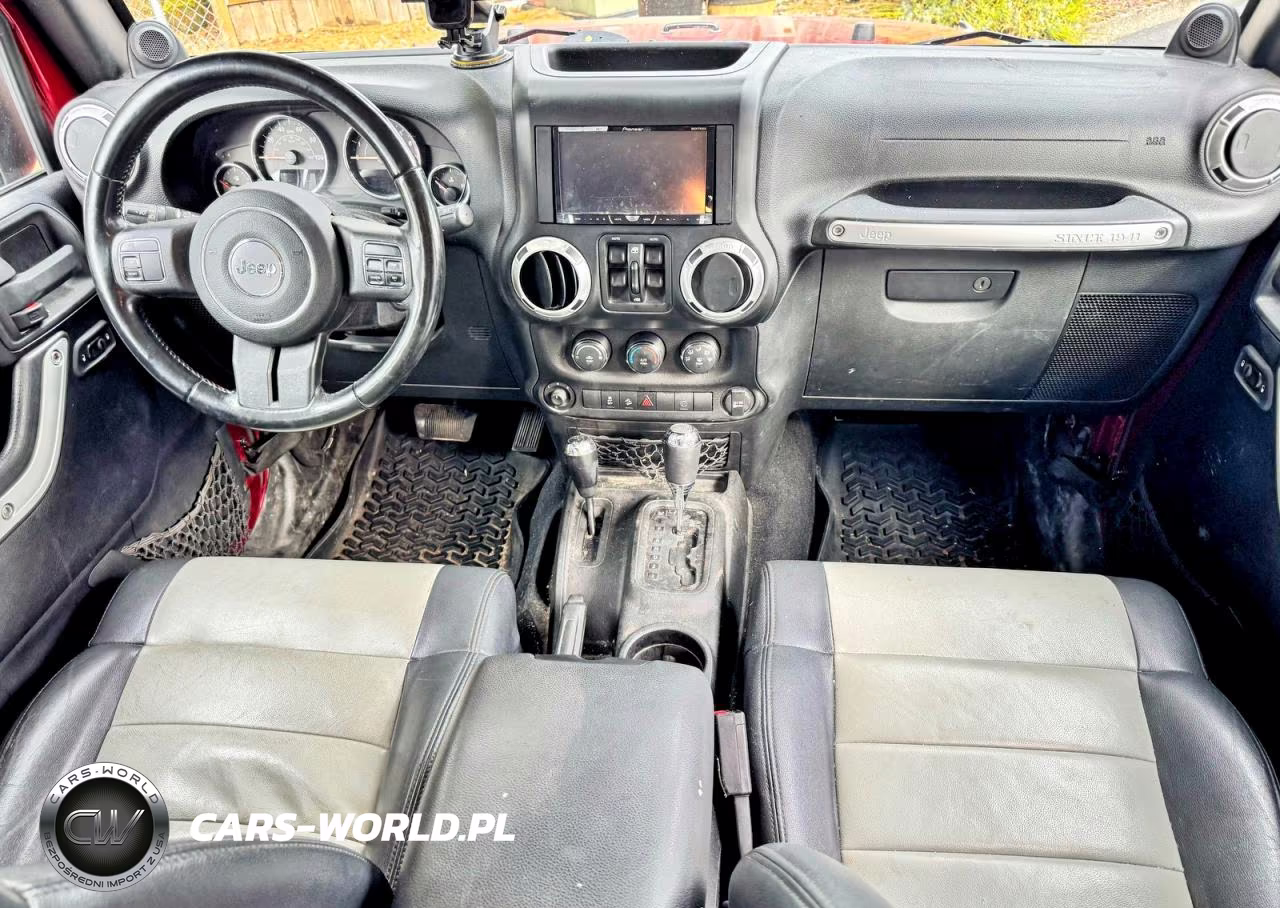 2011 Jeep Wrangler Unlimited Sahara VIN:1J4BA5H17BL593450 - 9