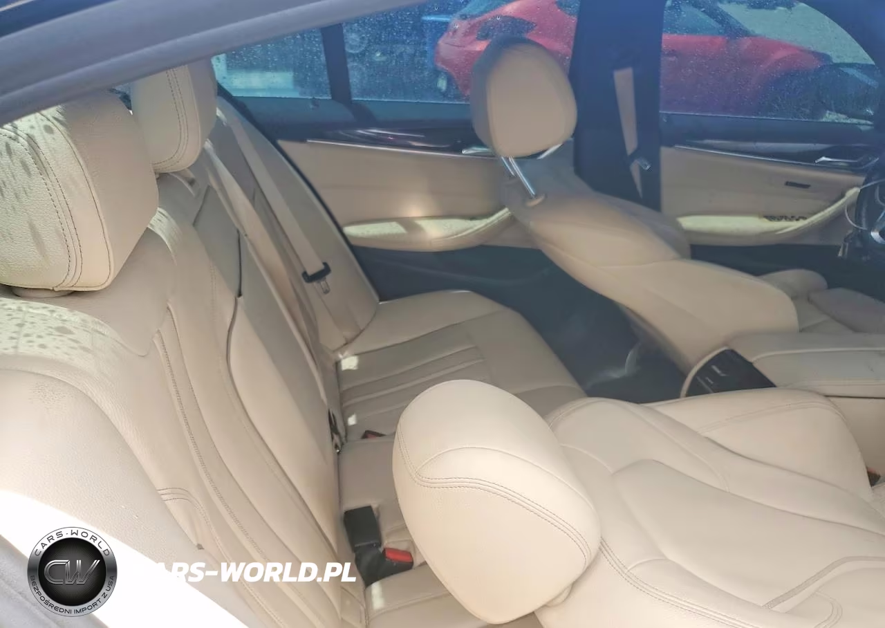 2018 BMW 530Xe VIN:WBAJB1C5XJB084780 - 10