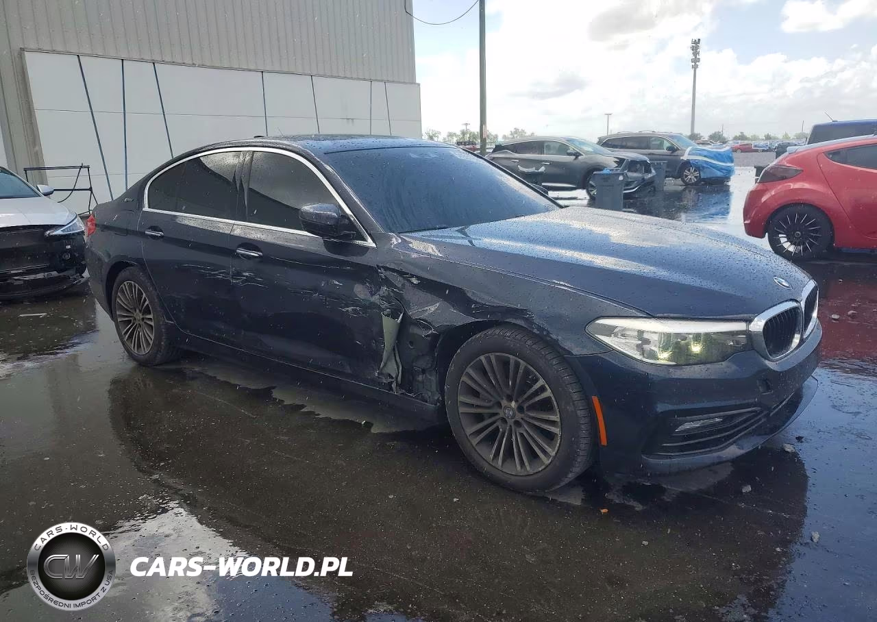 2018 BMW 530Xe VIN:WBAJB1C5XJB084780 - 4