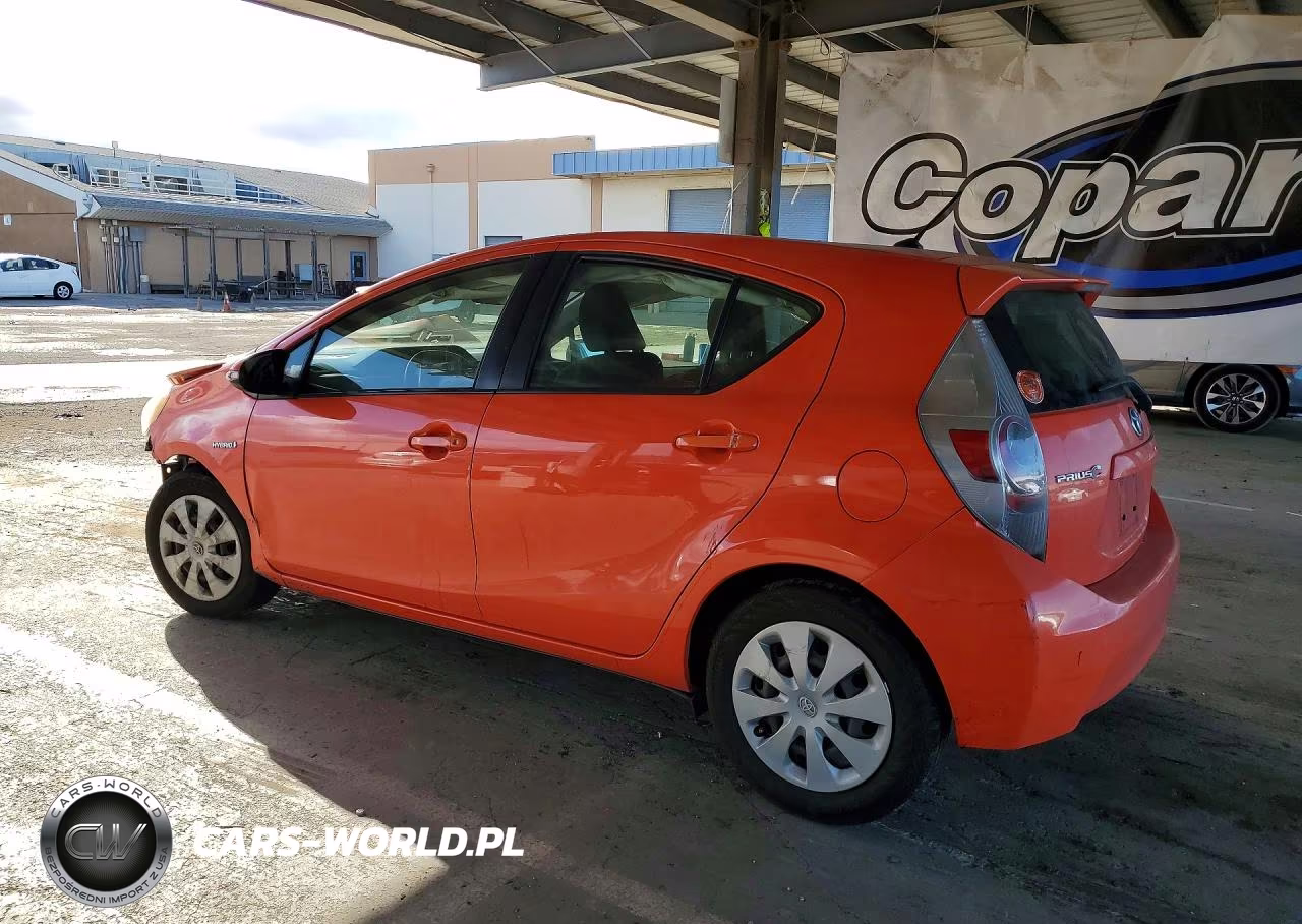 2013 Toyota Prius C Two VIN:JTDKDTB38D1031566 - 2