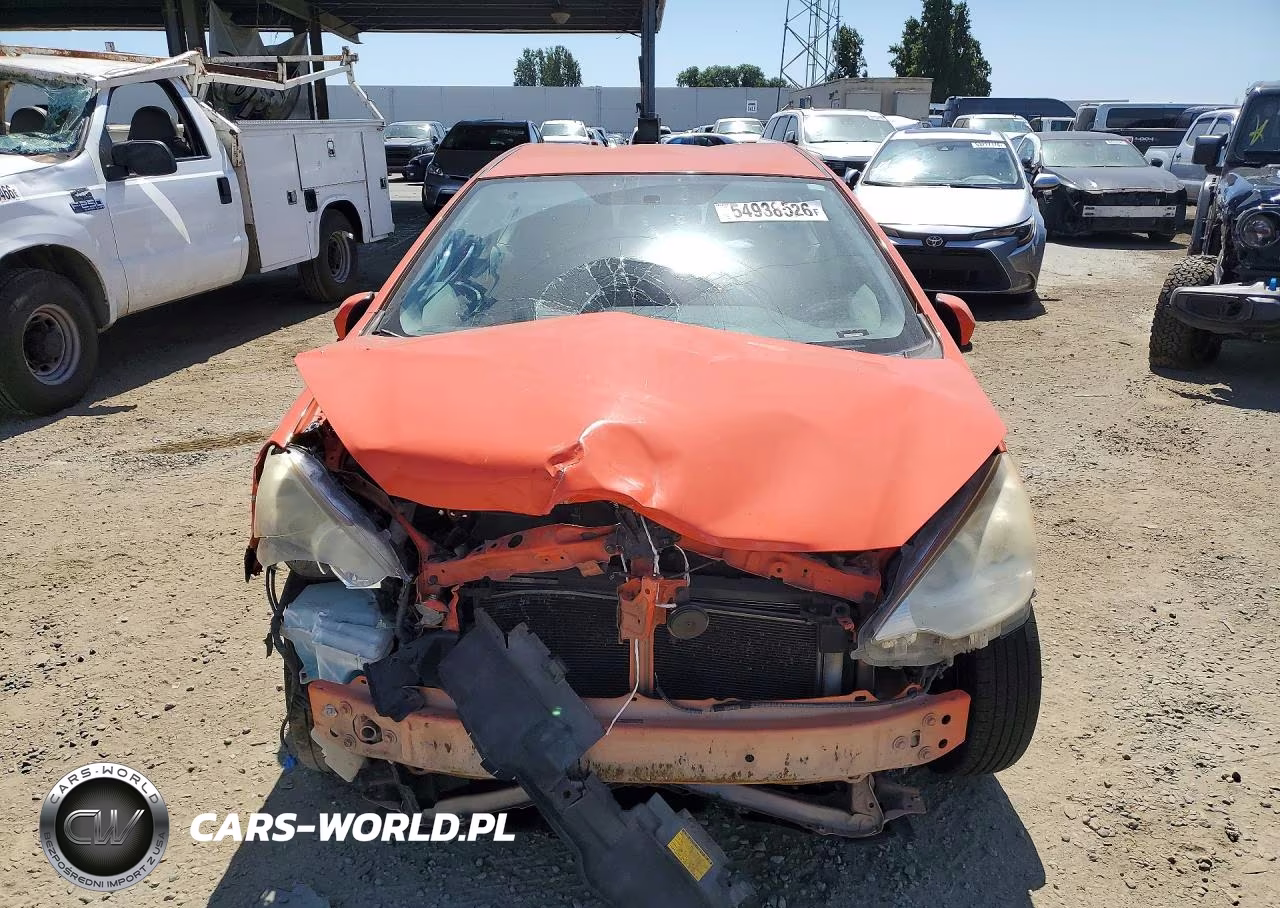 2013 Toyota Prius C Two VIN:JTDKDTB38D1031566 - 5
