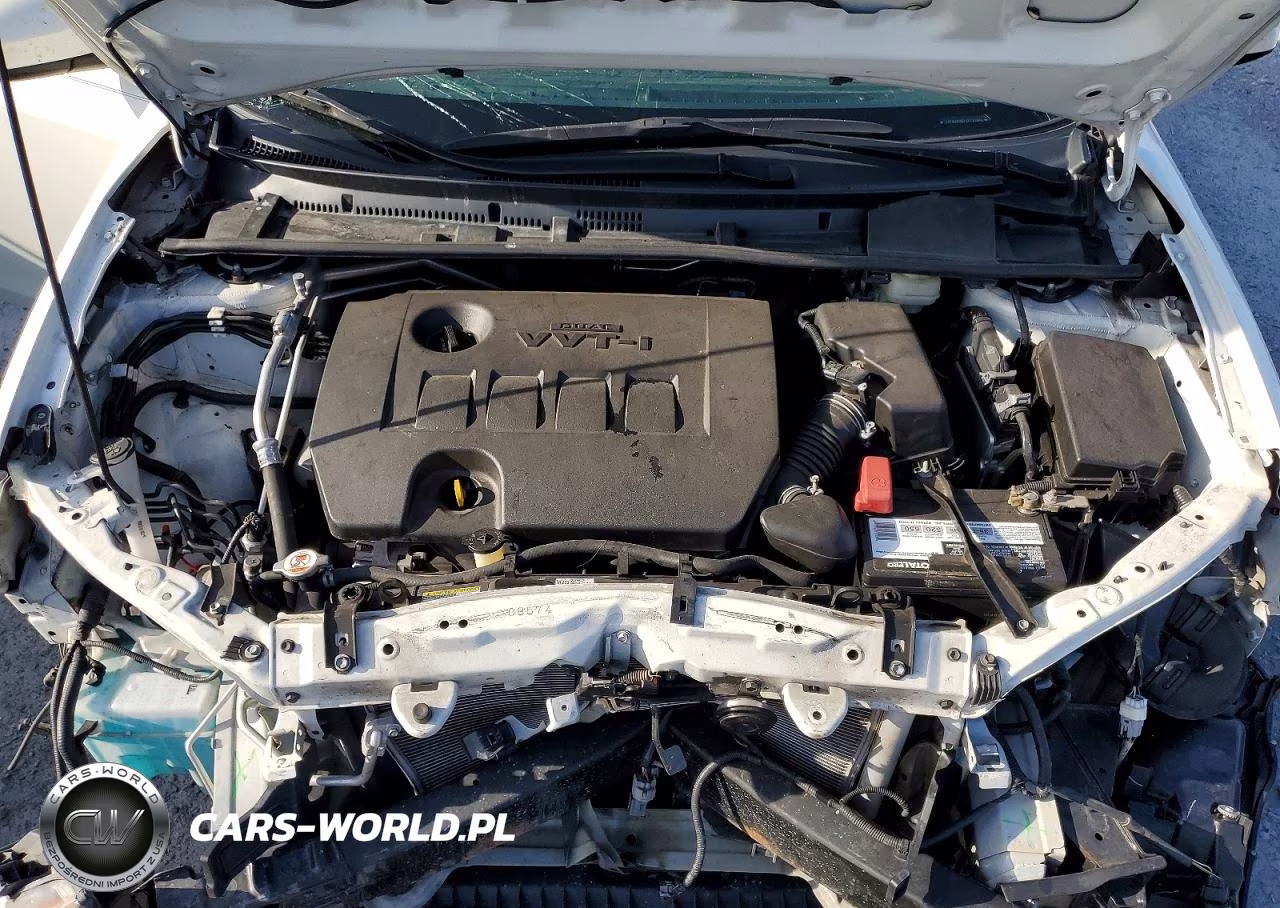 2018 Toyota Corolla Le VIN:5YFBURHE7JP783942 - 11