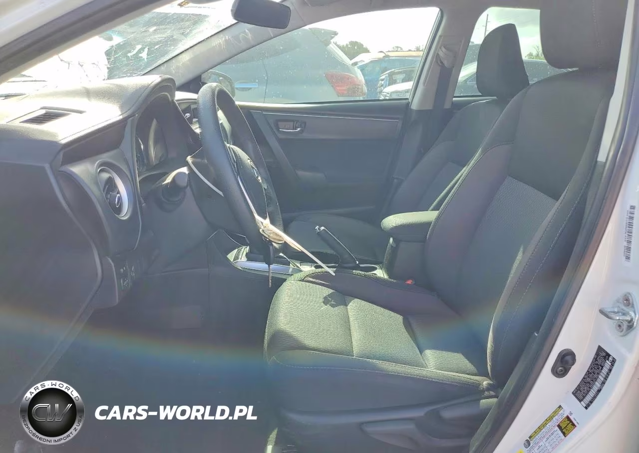 2018 Toyota Corolla Le VIN:5YFBURHE7JP783942 - 7