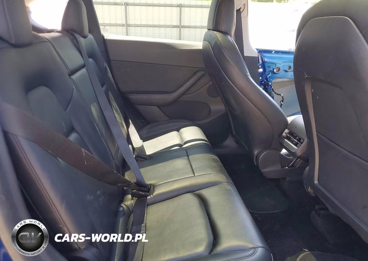 2021 Tesla Model Y VIN:5YJYGDEF9MF268393 - 10