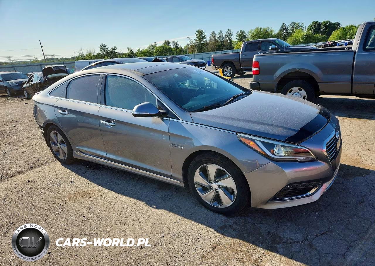 2017 Hyundai Sonata Hybrid Limited VIN:KMHE34L1XHA060197 - 4