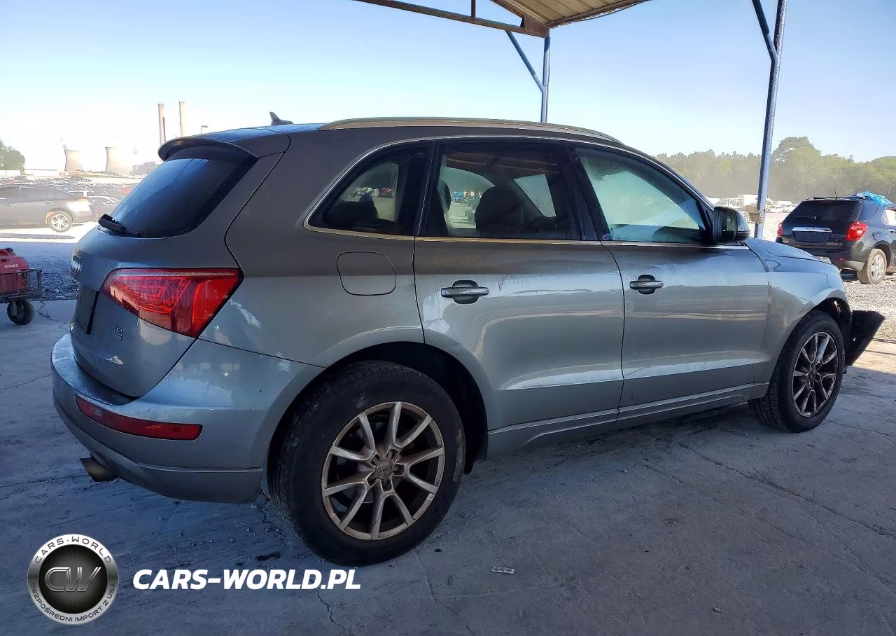 2010 Audi Q5 Premium VIN:WA1CKAFP8AA079344 - 3