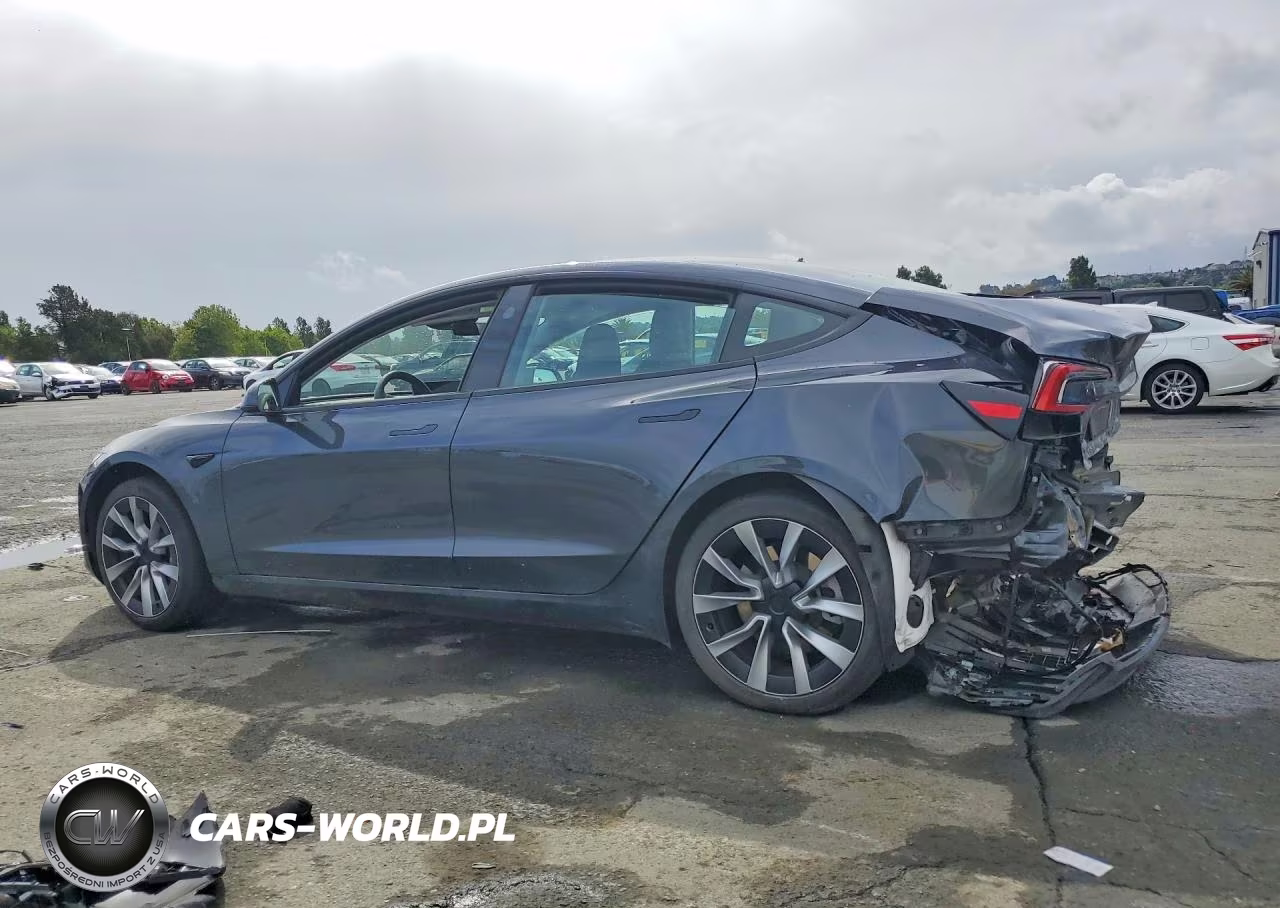 2024 Tesla Model 3 VIN:5YJ3E1EA8RF743011 - 2