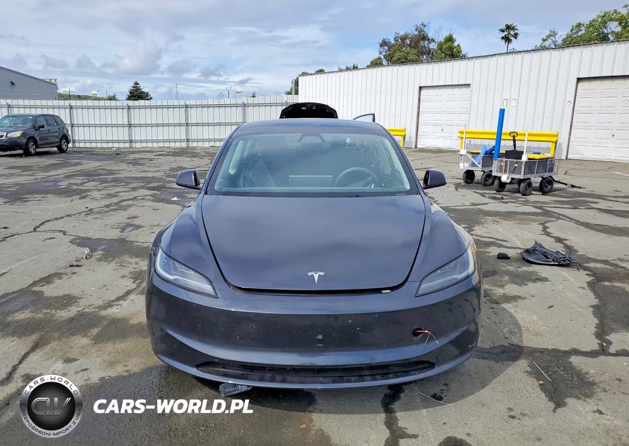 2024 Tesla Model 3 VIN:5YJ3E1EA8RF743011 - 5