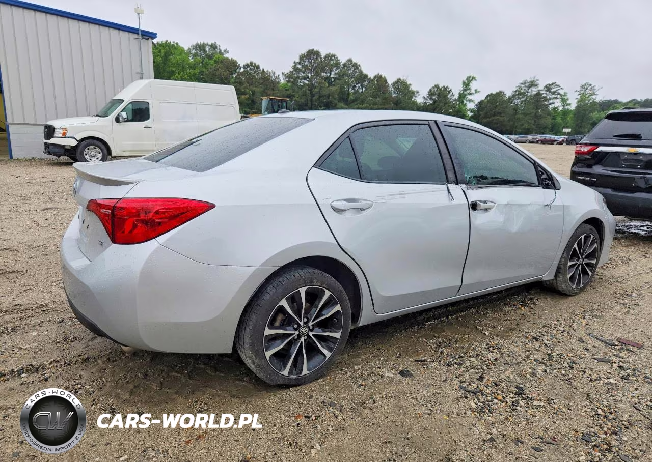 2019 Toyota Corolla Se VIN:2T1BURHEXKC150272 - 3