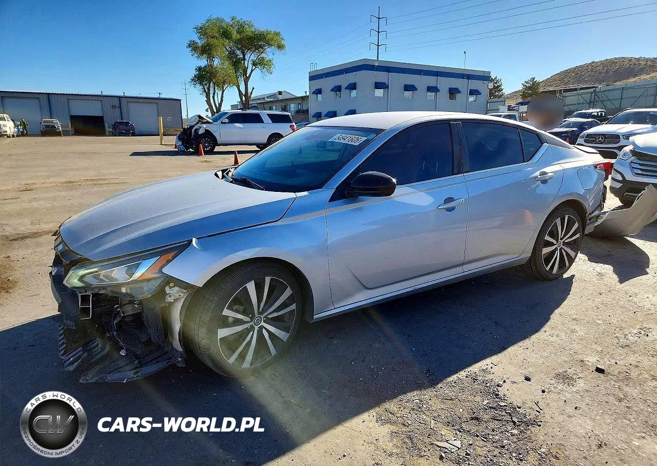 2021 Nissan Altima Sr – zdjęcie 1 z 13