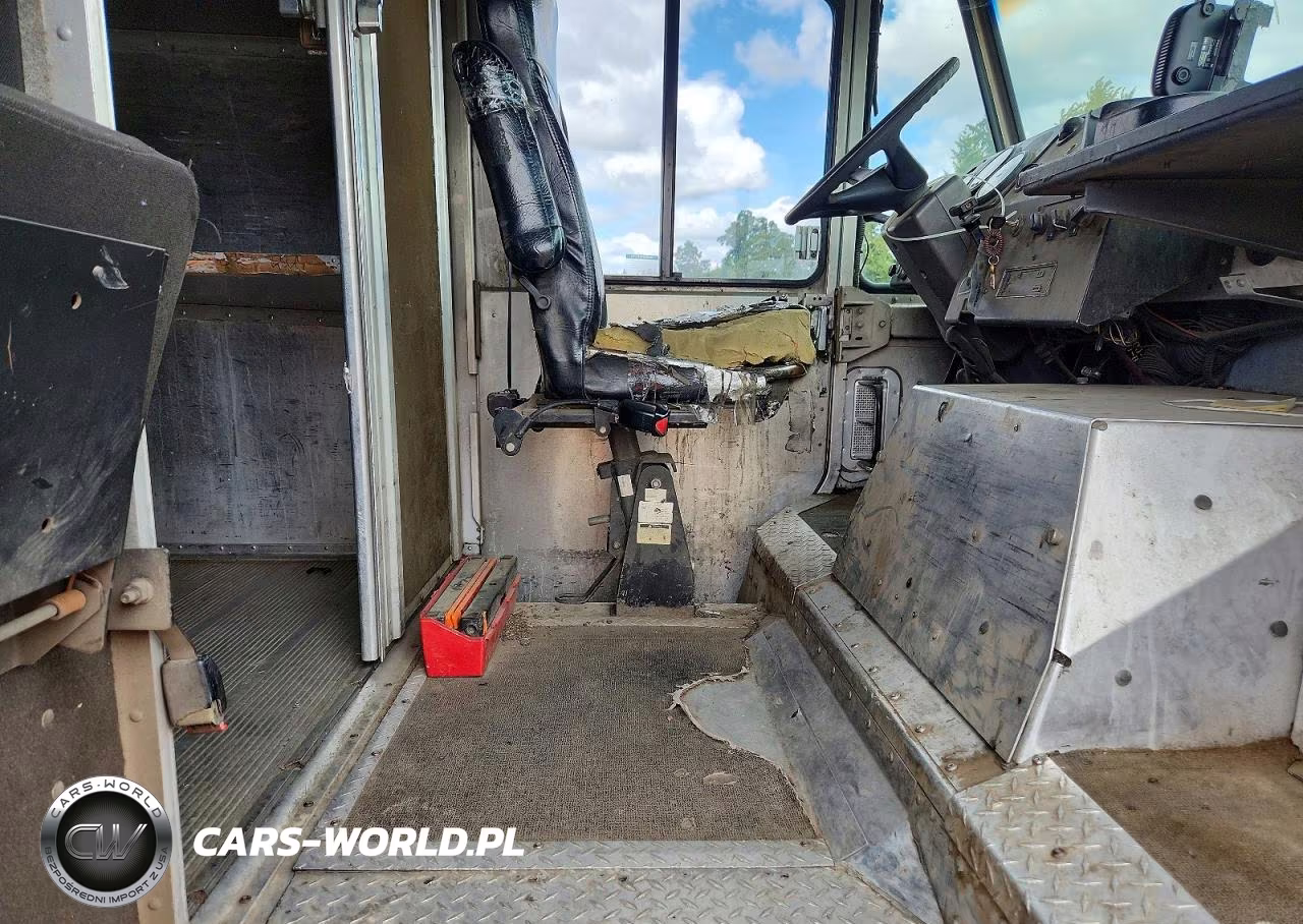 2008 Freightliner Chassis M Line Walk-In Van VIN:4UZAAPDU68CZ43278 - 11