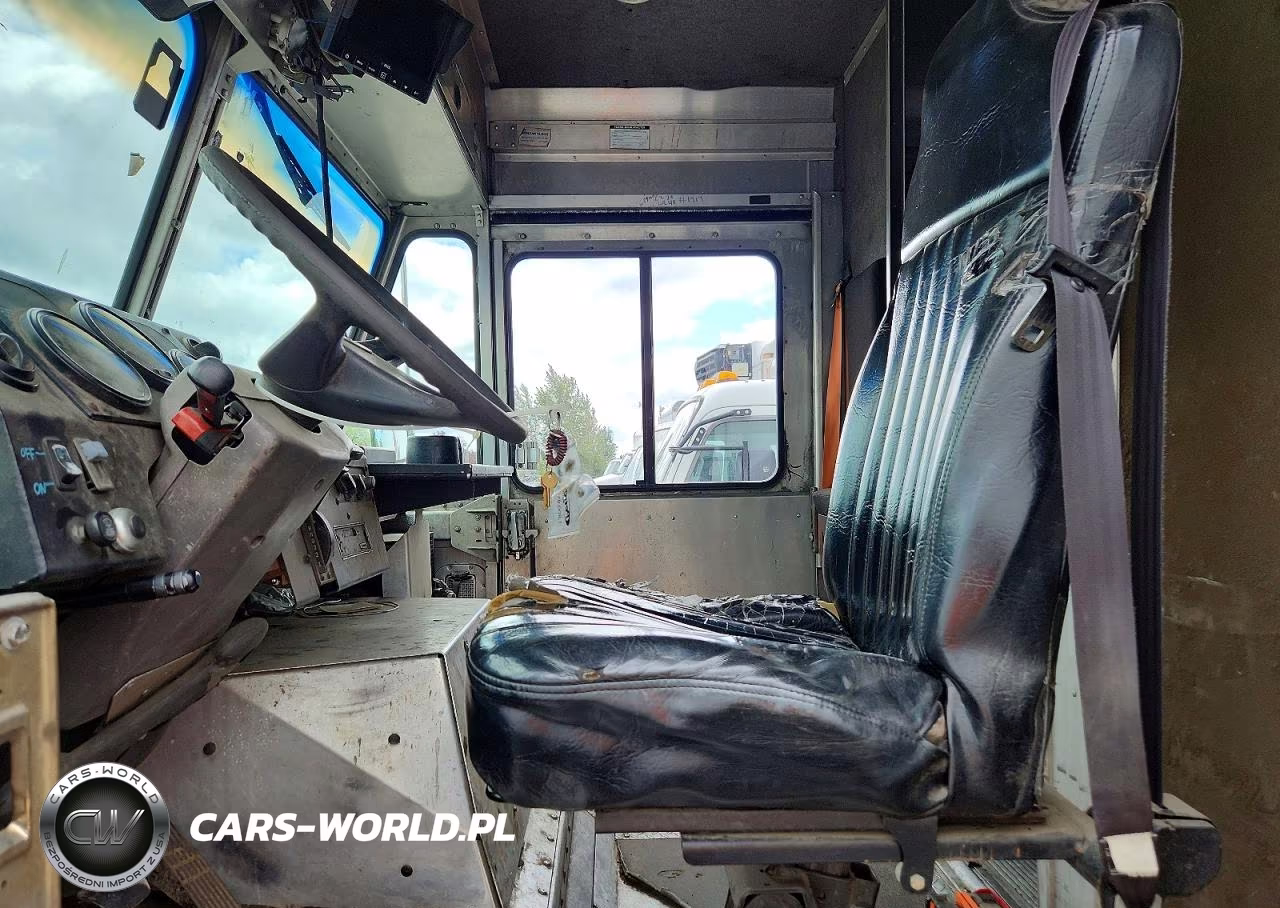 2008 Freightliner Chassis M Line Walk-In Van VIN:4UZAAPDU68CZ43278 - 7