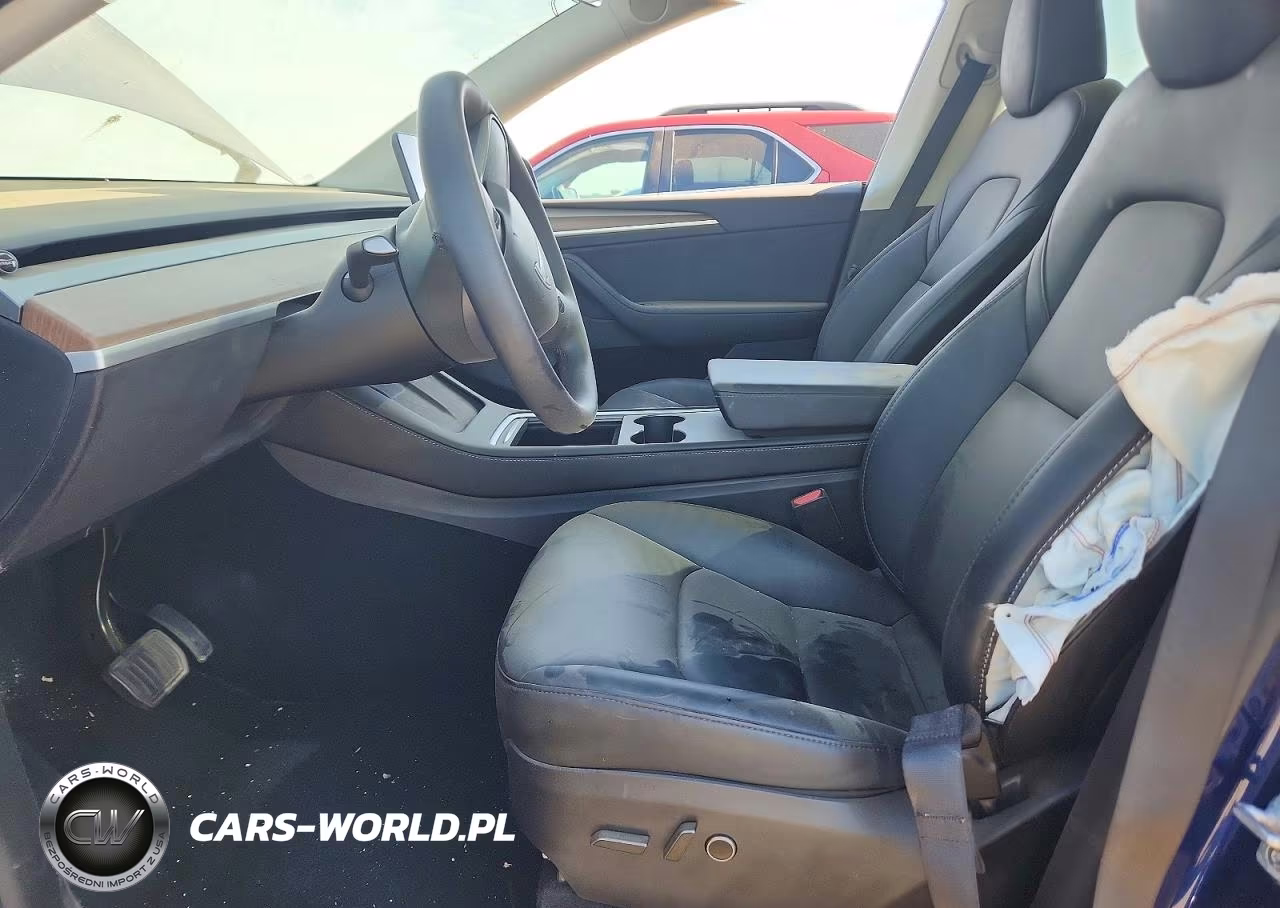 2024 Tesla Model Y VIN:7SAYGAEE4RF186393 - 7