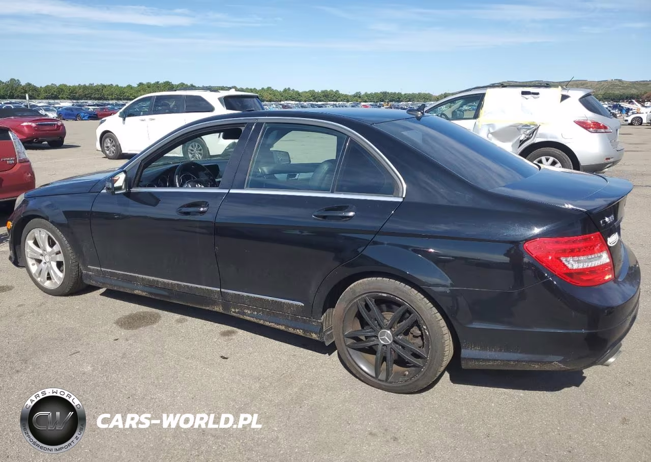 2013 Mercedes-Benz C 300 4Matic VIN:WDDGF8AB4DG132872 - 2