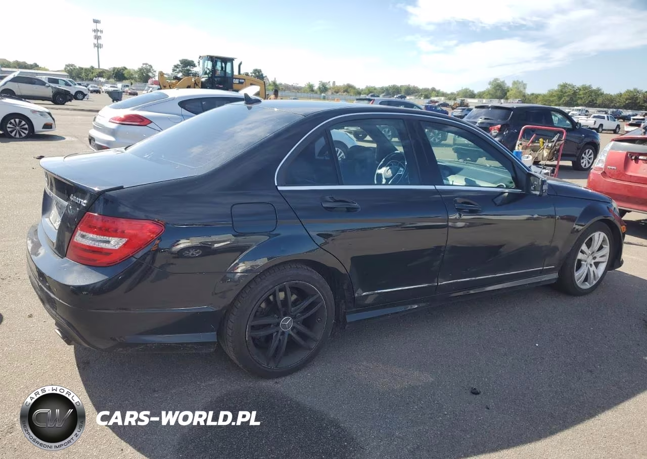 2013 Mercedes-Benz C 300 4Matic VIN:WDDGF8AB4DG132872 - 3