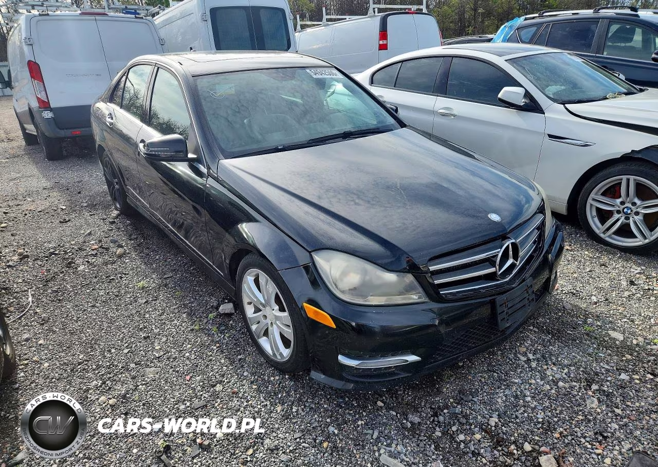 2013 Mercedes-Benz C 300 4Matic VIN:WDDGF8AB4DG132872 - 4
