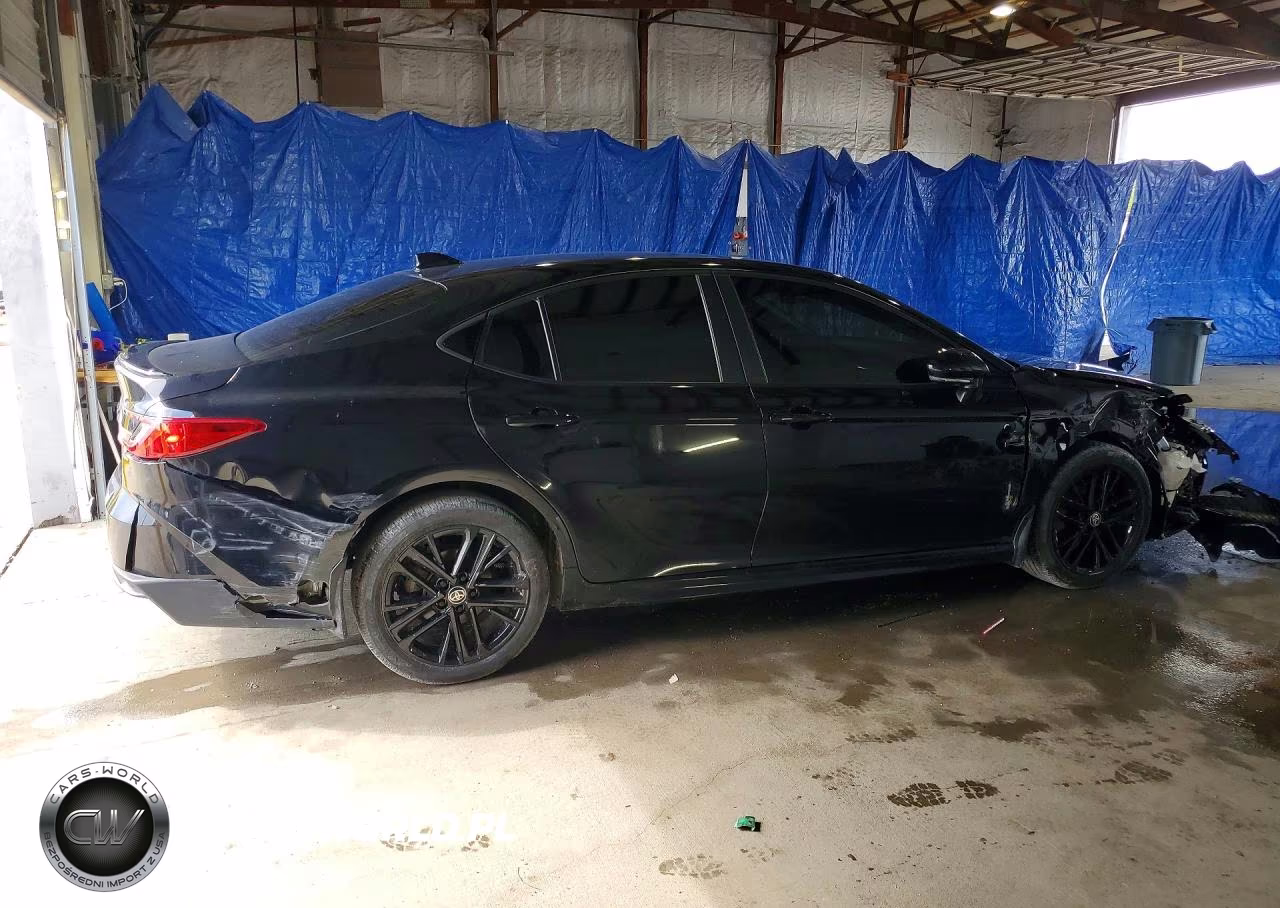 2025 Toyota Camry Se VIN:4T1DBADKXSU010538 - 3