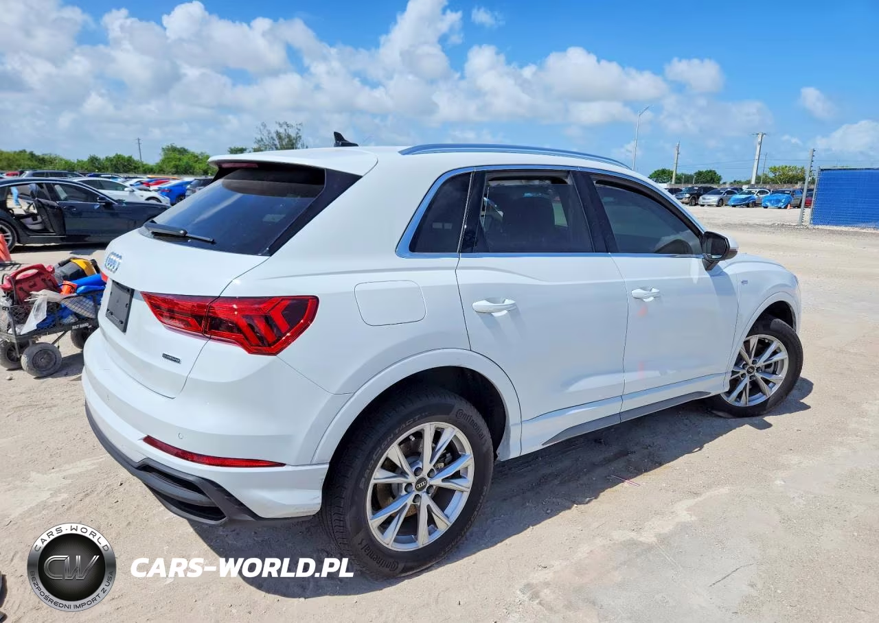 2024 Audi Q3 Premium S Line 45 VIN:WA1DECF35R1117113 - 3