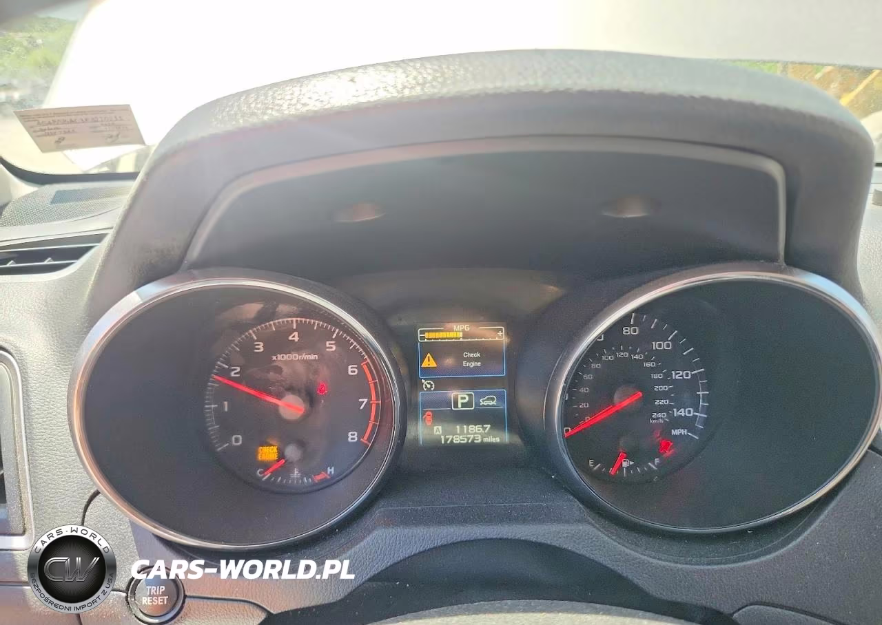 2015 Subaru Outback 2.5I VIN:4S4BSBAC1F3220211 - 9
