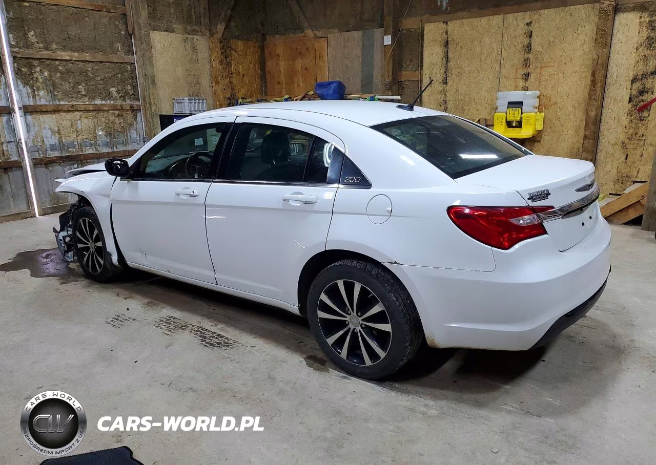 2014 Chrysler 200 Touring VIN:1C3CCBBG4EN120408 - 2