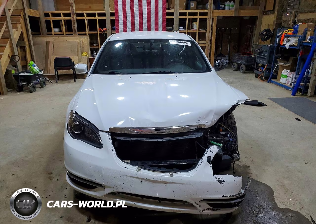 2014 Chrysler 200 Touring VIN:1C3CCBBG4EN120408 - 5