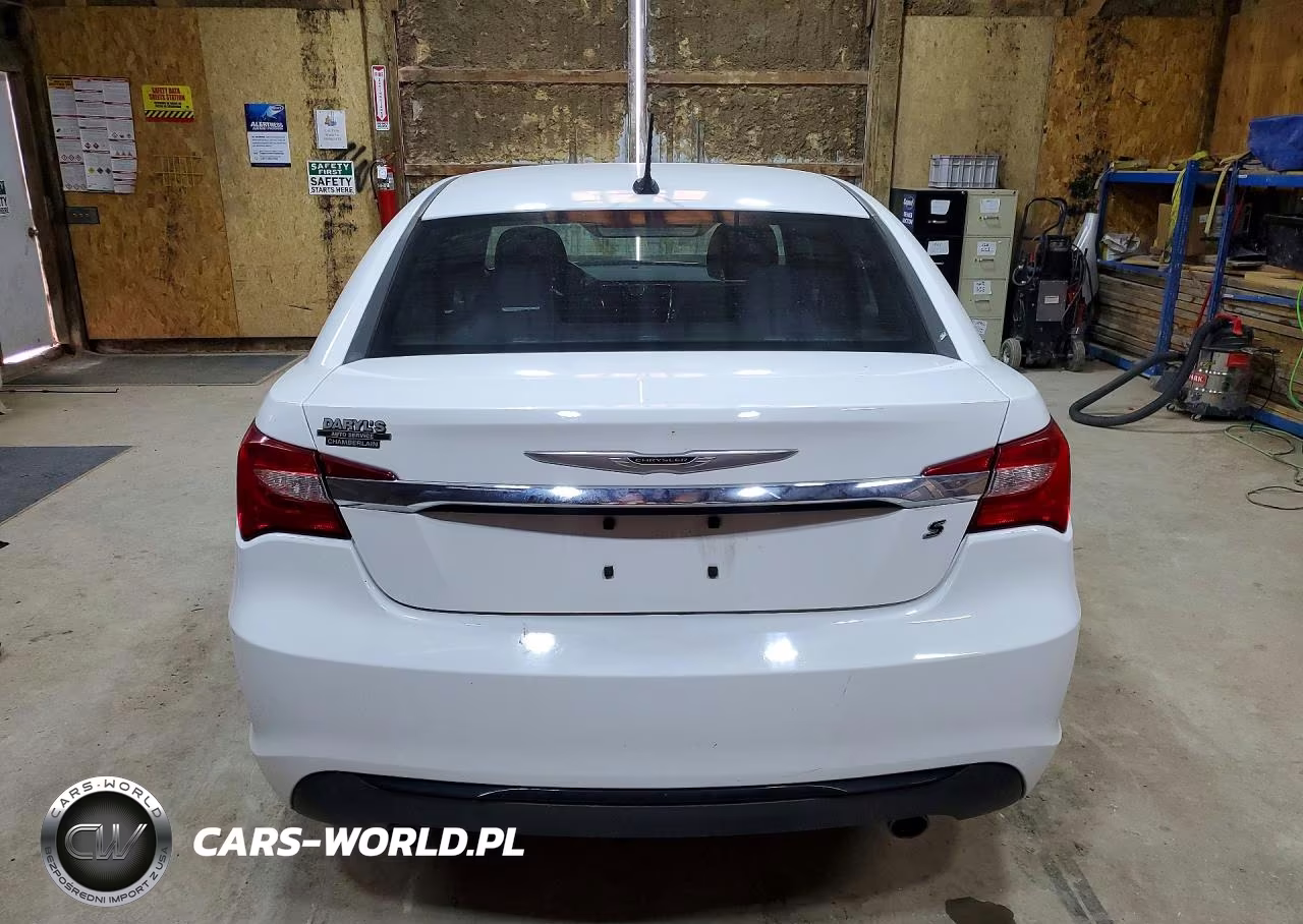 2014 Chrysler 200 Touring VIN:1C3CCBBG4EN120408 - 6