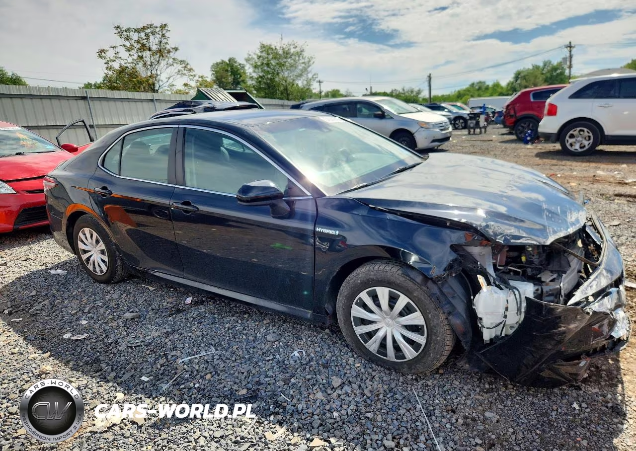 2018 Toyota Camry VIN:4T1B31HK7JU506846 - 4