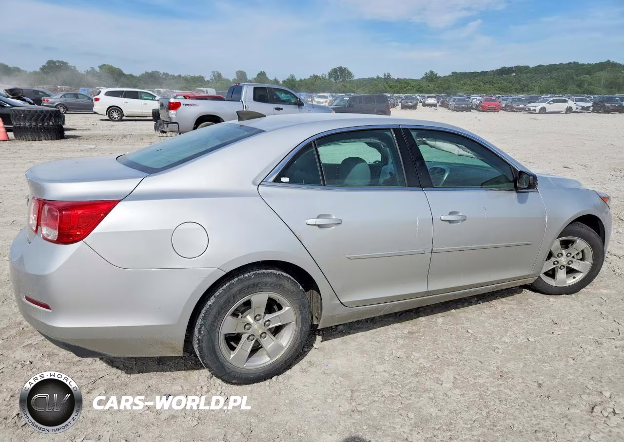 2015 Chevrolet Malibu Ls VIN:1G11A5SL3FF281425 - 3
