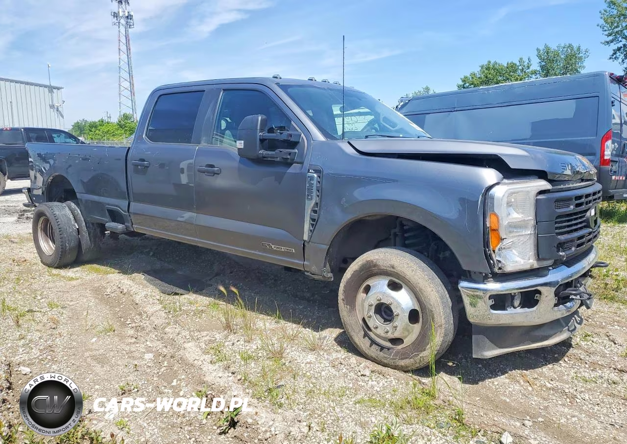 2024 Ford F350 Super Duty VIN:1FT8W3DT4REE37832 - 4