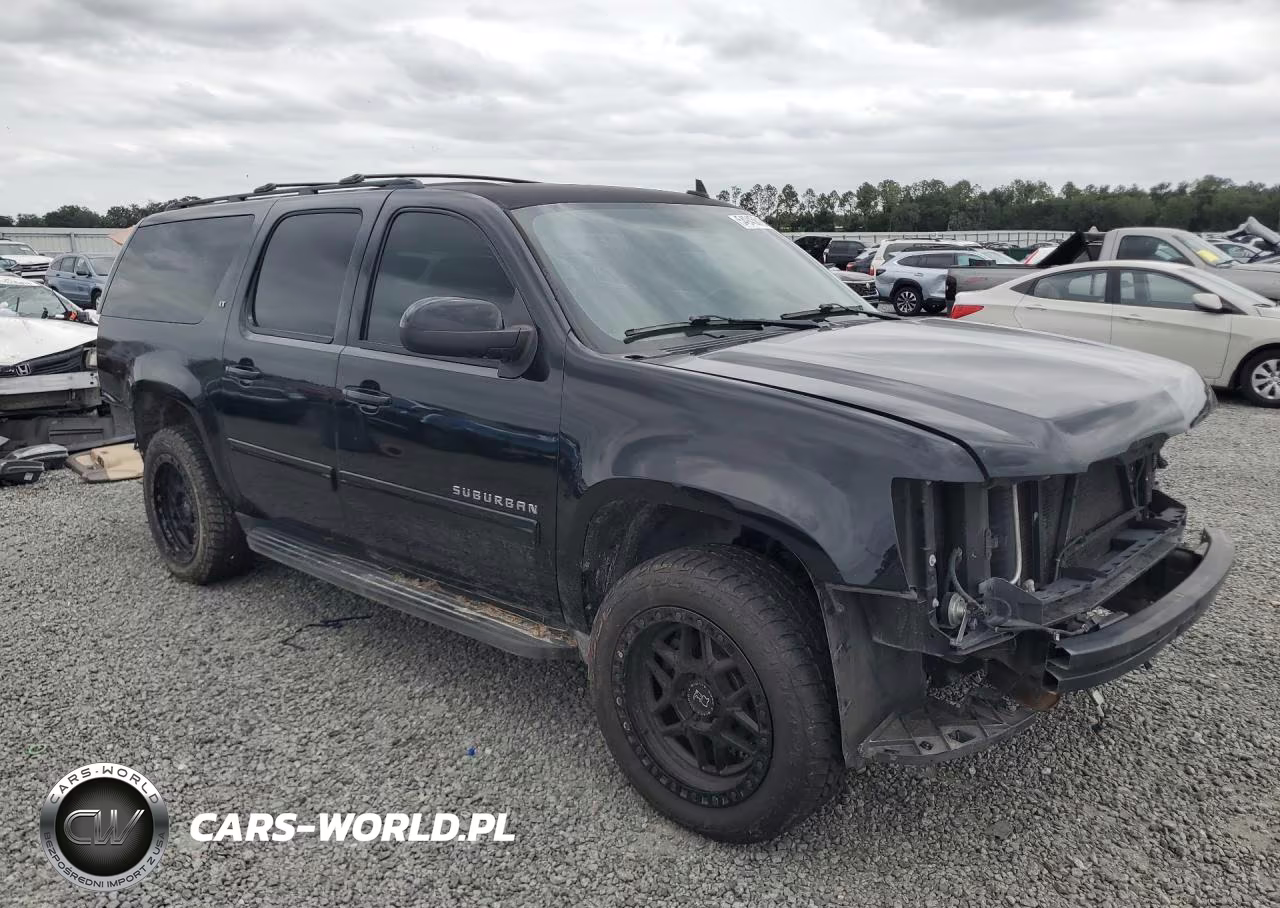 2014 Chevrolet Suburban C1500 Lt VIN:1GNSCJE09ER132165 - 4