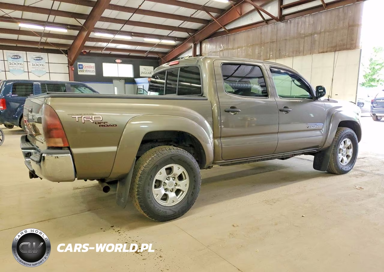 2010 Toyota Tacoma Double Cab VIN:3TMLU4EN9AM044011 - 3
