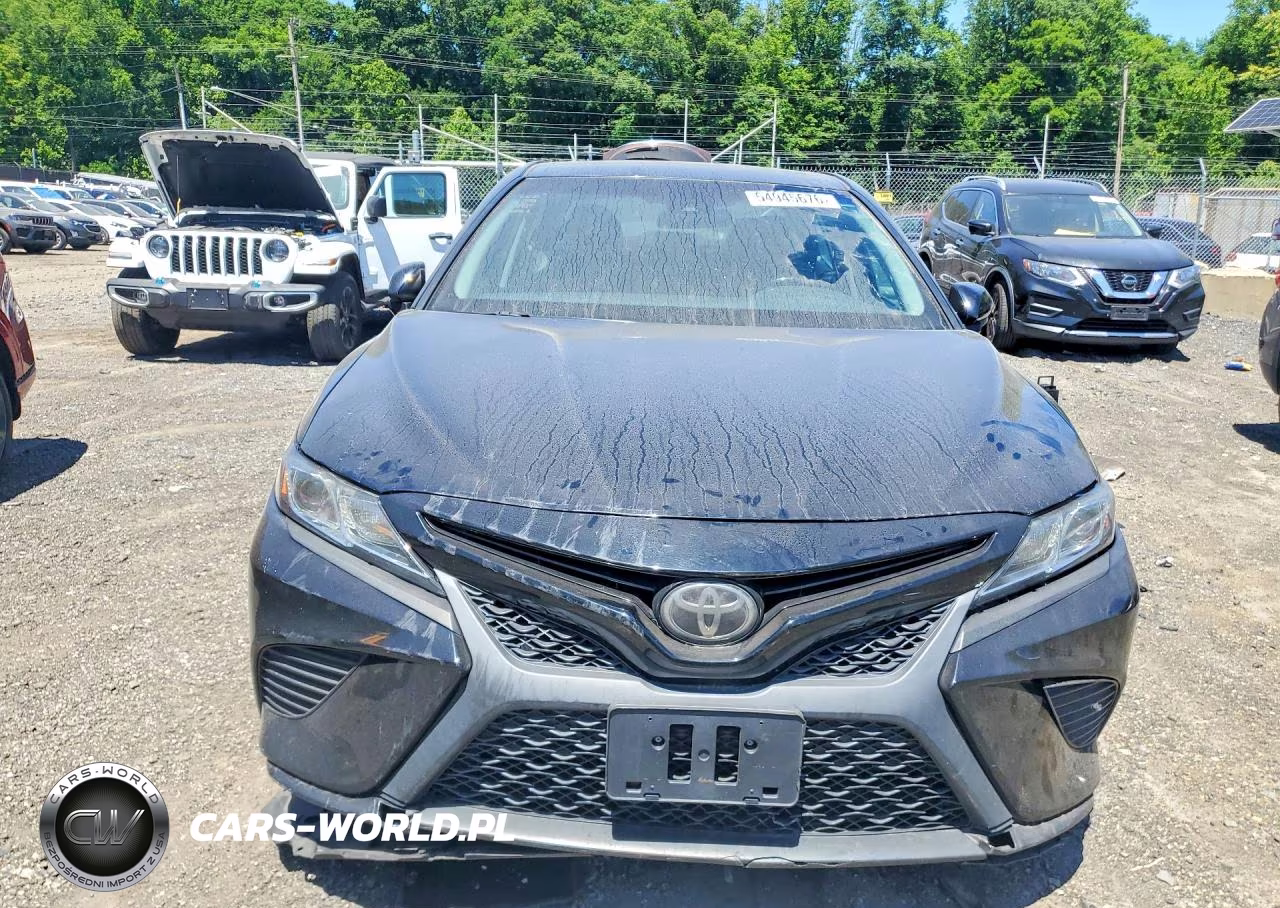 2018 Toyota Camry Se VIN:4T1B11HK9JU073181 - 5