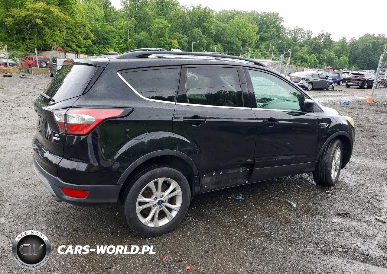 2018 Ford Escape Se VIN:1FMCU9GD3JUB87299 - 3