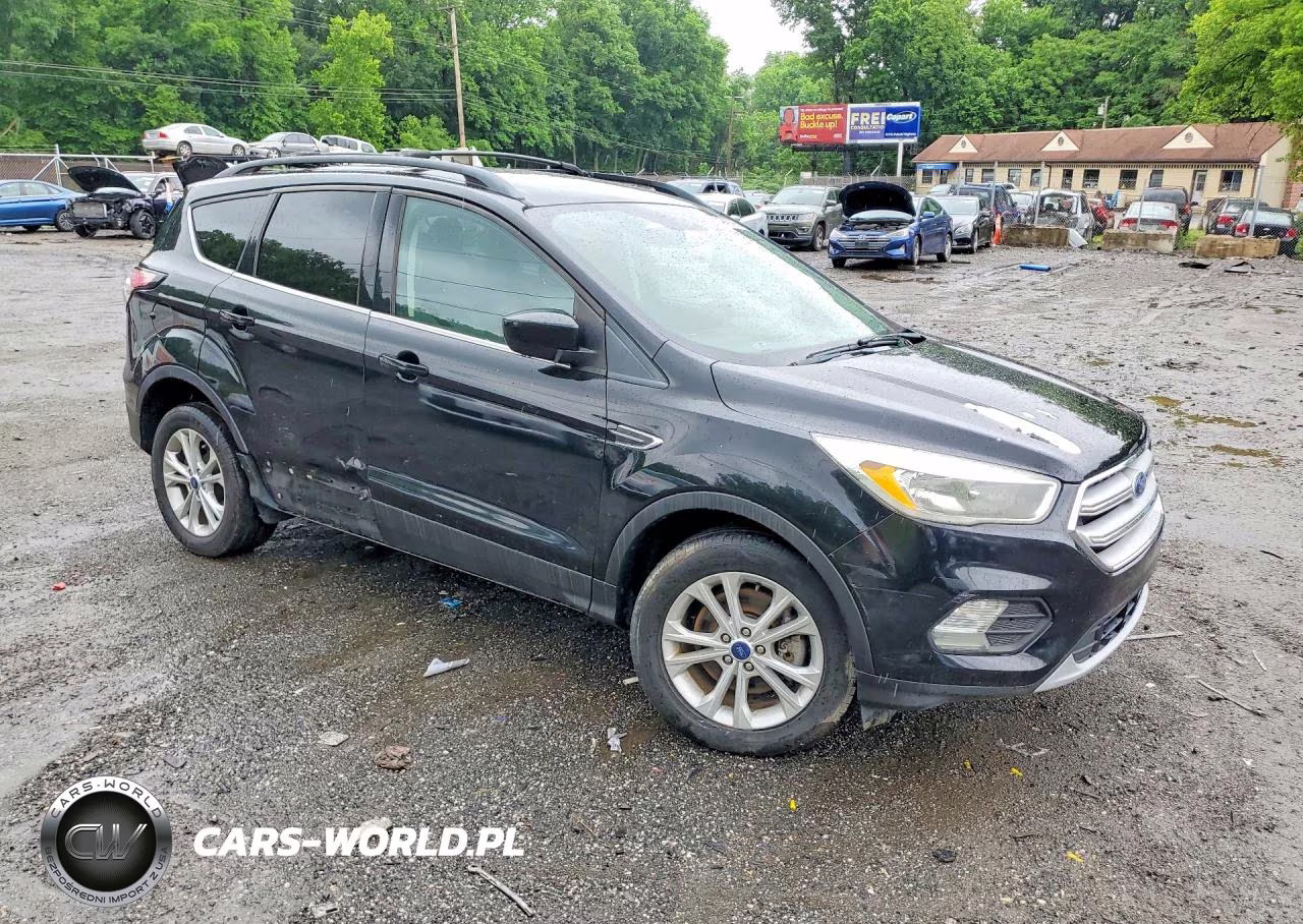2018 Ford Escape Se VIN:1FMCU9GD3JUB87299 - 4
