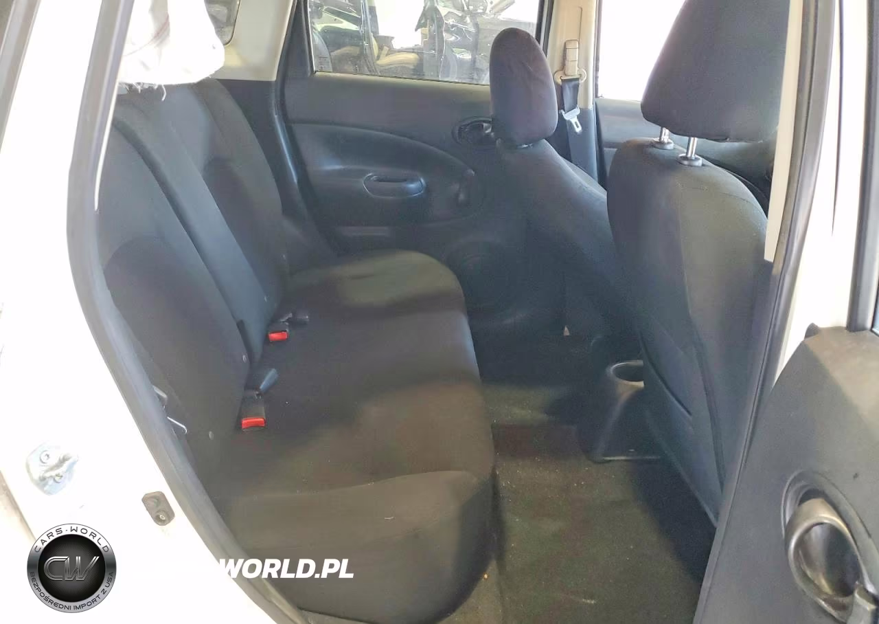 2016 Nissan Versa Note S Plus VIN:3N1CE2CP7GL401399 - 10