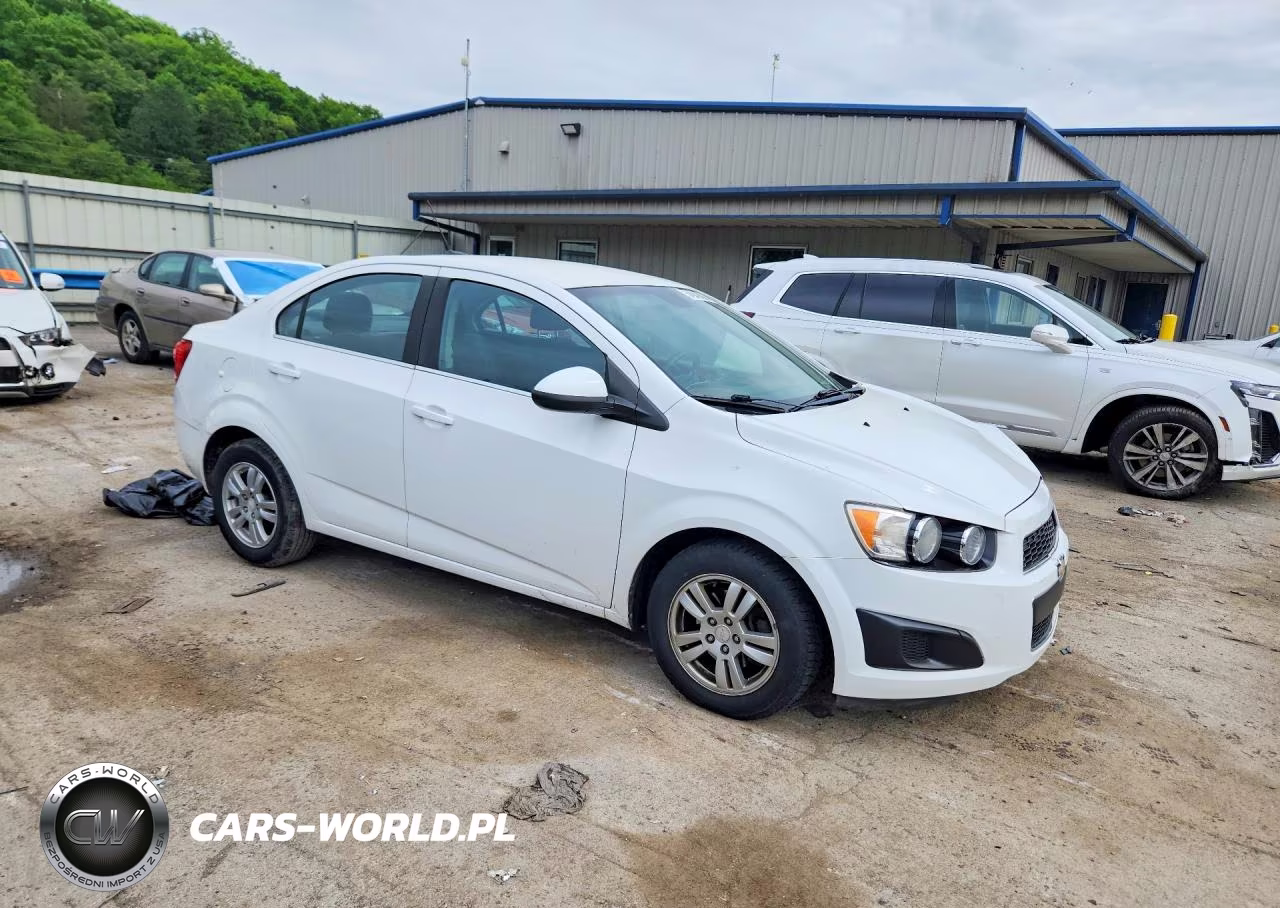 2013 Chevrolet Sonic Lt VIN:1G1JC5SH0D4118326 - 4