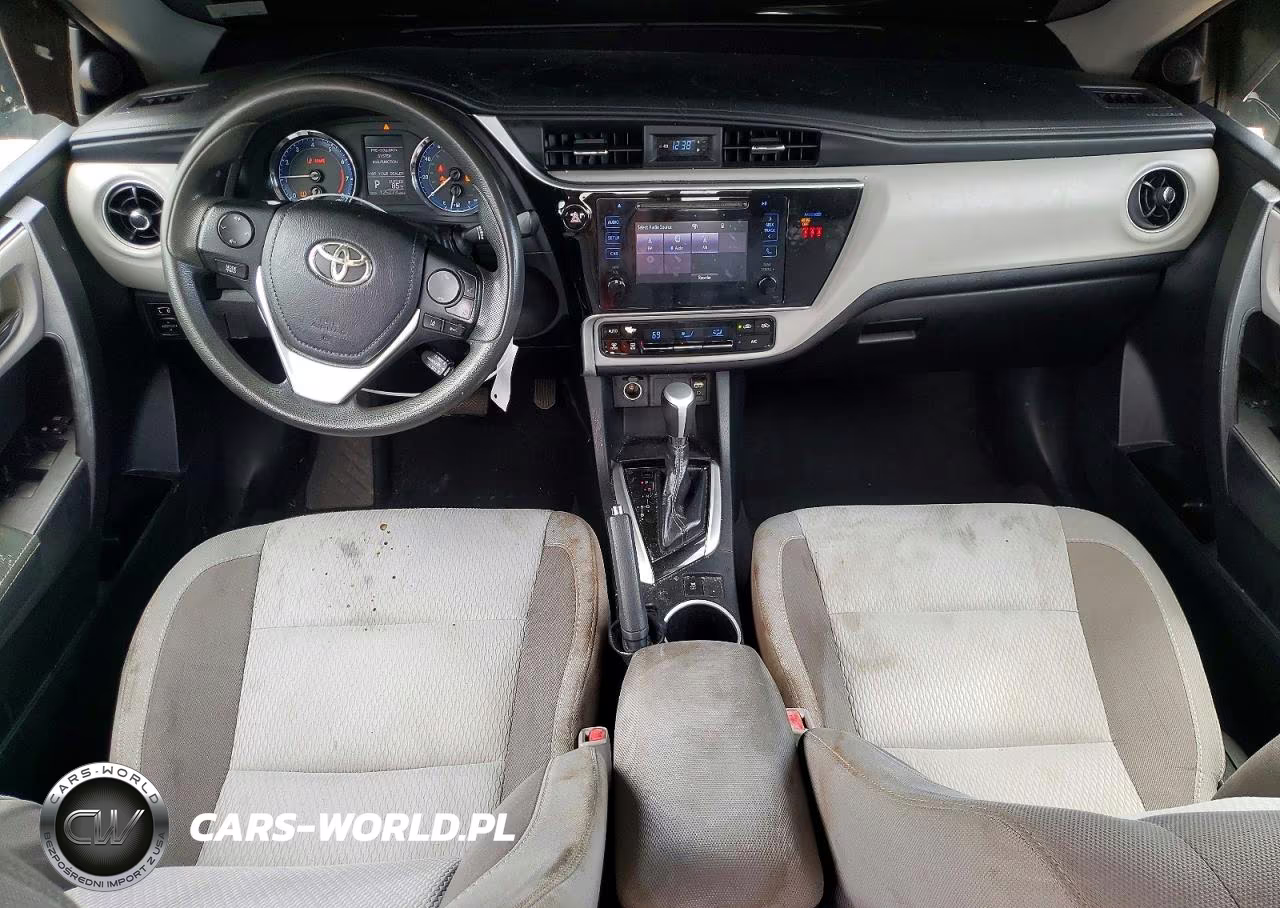 2018 Toyota Corolla Le VIN:2T1BURHE6JC074337 - 8