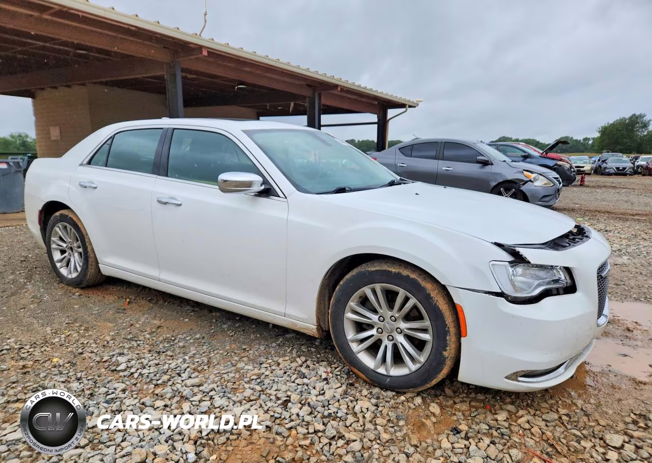 2017 Chrysler 300C VIN:2C3CCAEG5HH516544 - 4