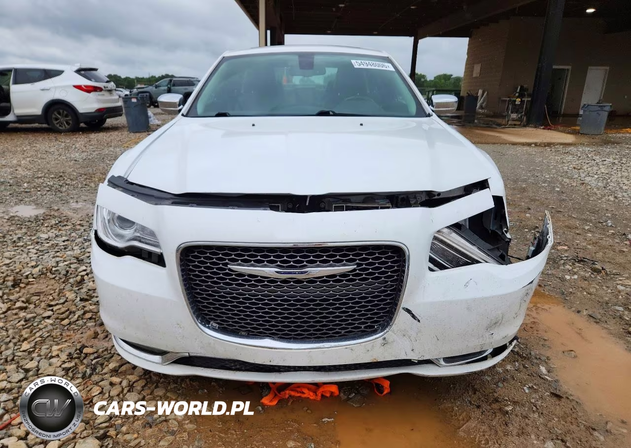 2017 Chrysler 300C VIN:2C3CCAEG5HH516544 - 5