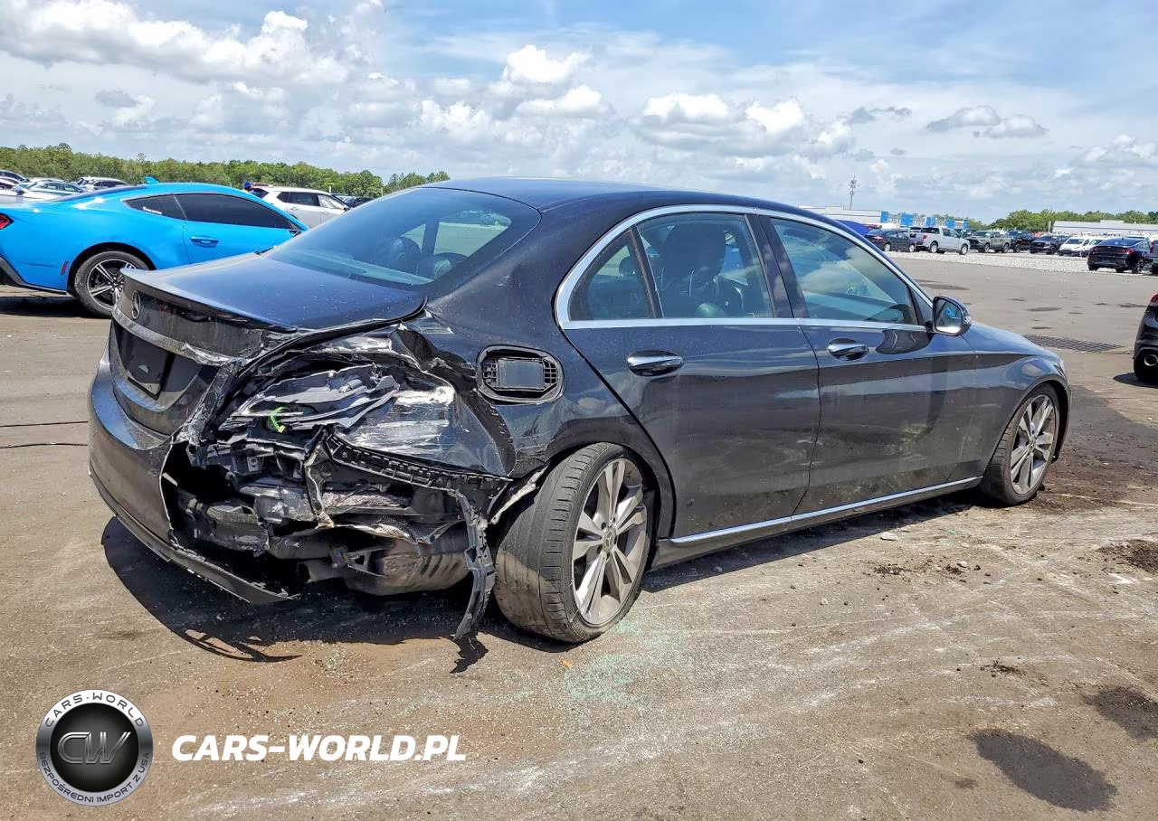 2018 Mercedes-Benz C 300 VIN:WDDWF4JB9JR345224 - 3