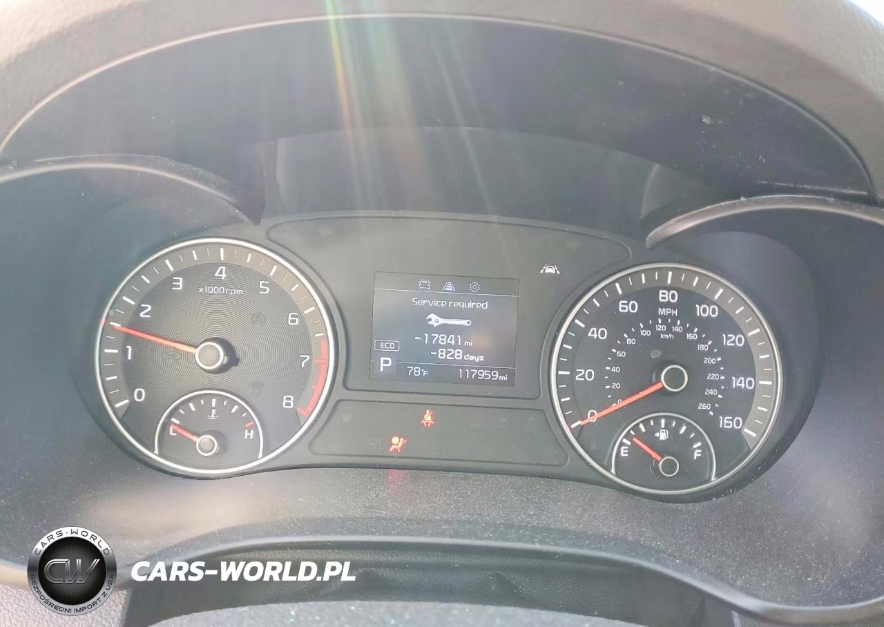 2019 Kia Optima Lx VIN:5XXGT4L33KG364689 - 9