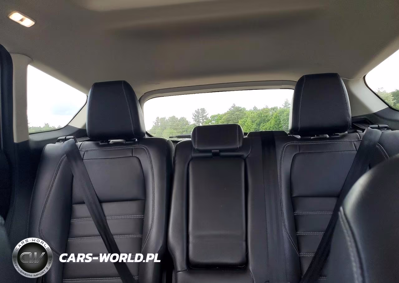 2018 Ford Escape Titanium VIN:1FMCU9J9XJUD46064 - 10